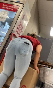 Thick target Asian baddie in tight jeans (bending over)