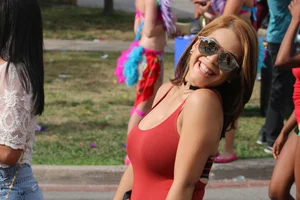 Candid boobs, nip slip and downblouse pics