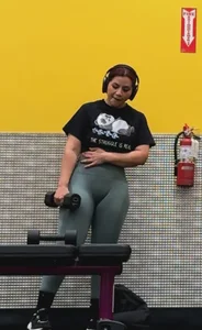 Latina in Green leggings knew I was capping