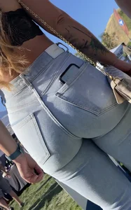 Hot college girl squeezed into those jeans