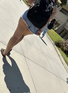 Latina in leggings w/ VTL + bonus caps
