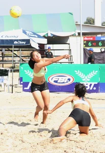 Thai candid volleyball girls