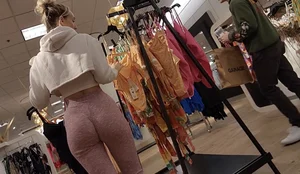 Tall slim chick Very hungry Ass  not OC
