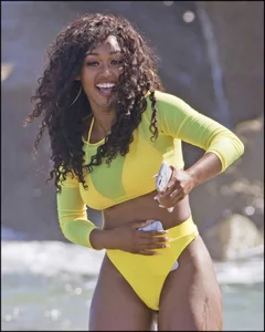 2 amazing candid black girls at the beach in thong bikinis with perfect asses