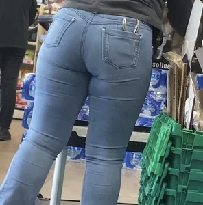 WORKER NICE ASS
