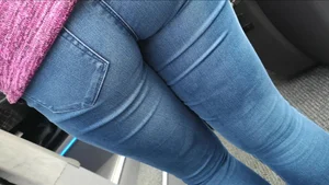 Nice ass up close in tight jeans