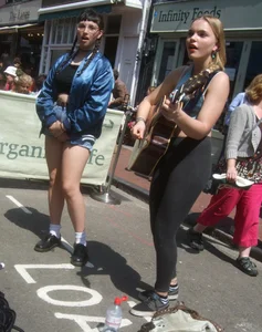 Guitar playing blonde babe with a nice ass and vtl in tight leggings
