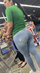 Hottest Latina Miami MILF  VPL in Tight Jeans (MEGAPOST)