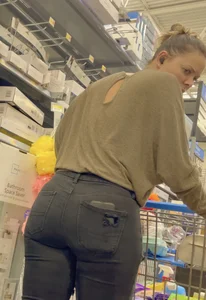 Major Ass In Jeans