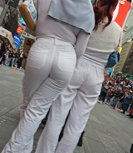 2 Friends, Times Square Ass