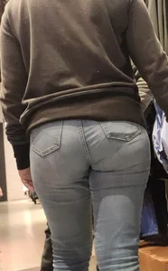 Amazing gorgeous ass in tight jeans, delicious