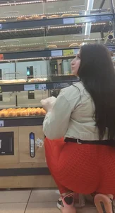 Epic PAWG in red TikTok leggings gave me a show