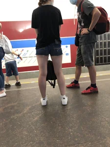 Nice Candid Booty in Tight Denim Shorts And Hot Stocky Legs Subway Creepshots