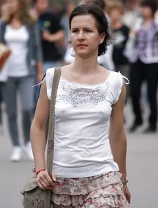 Candid boobs, nip slip and downblouse pics