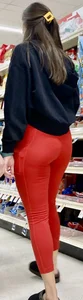 Chic in red leggings‼️