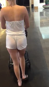 Milf showing off vpl non oc