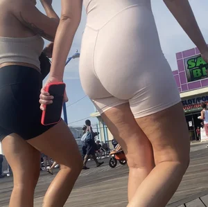 Pawg in sexy tan bodysuit on boardwalk(ALL OC)