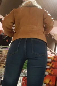 Blonde with a nice booty shopping in tight jeans