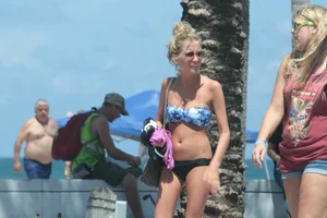 Sexy Florida beach bikini girls