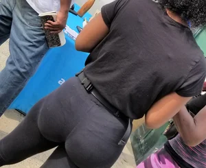 Ebony babes in pink patterned and black leggings with nice asses