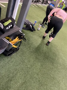 Gym PAWG Pt2 (nike pro leggings, juicy booty(oc))
