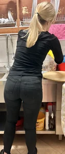 Black Jeans Nice Ass (NOT OC)