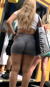 Blonde pawg in grey spandex shorts