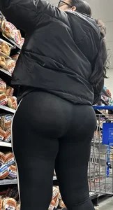Nice ass w black on black see-thru VPL‼️