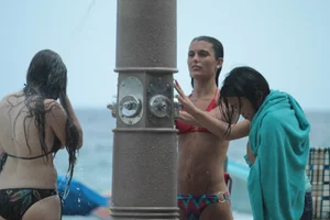Sexy Florida beach bikini girls