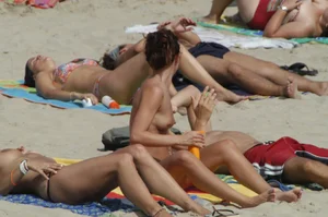 Sexy mature girls on Vilanova topless beach