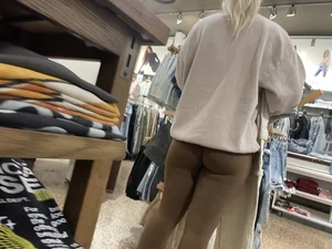 Brown leggings white girl phat ass