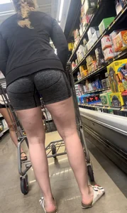 College girl shows off gap to me