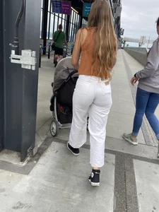 Jeans were all up in her