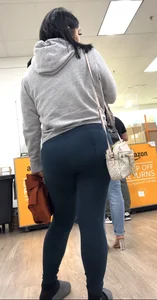 Very thick blue legging brunette with upshot