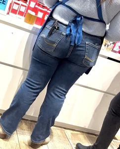 Bubble Butt Jeans Cutie @ B&B - Gorgeous Ass and Face