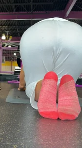 Gym ass in sweats & socks (close up)