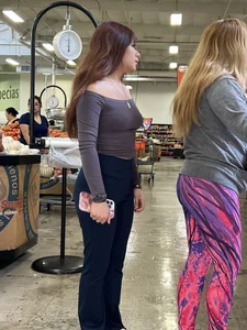 Short tight Latina cutie in flared legging
