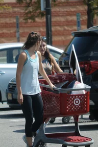 College babe leaving Target in tight leggings