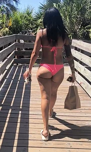 Fat jiggly ass on this hot Latina