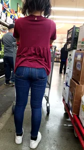Latina tight jeans shopping