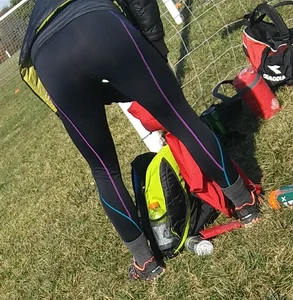 Candid Girl in Tights Bending Over With Spread Legs Creepshots