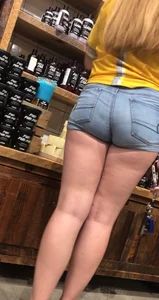 Thick Chubby Teen Tight Booty Shorts!