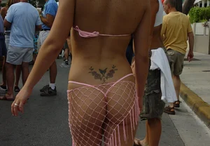 Bikini girls