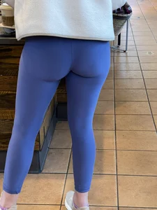 Hot Fit Candid Ass in Blue Tights And Nice Legs Photos