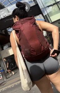 Thick Asian gym girl in grey alphalete booty shorts (OC)