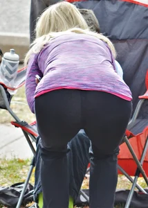 Milf rolling with no panties!