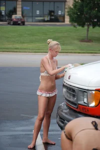 Various sexy girls at car washes in bikinis
