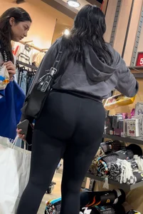 THICK WHITE GIRL SHOPPING