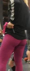 Hot Ass in Red Leggings Creepshots Gallery