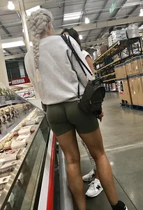 Girl in Hot Tight Shorts Supermarket Creepshot